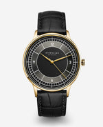 popup|Satiniertes Zifferblatt mit Rundschliff|Mehrere konzentrische Kreise werden mit Linien in die namensgebenden Sektoren aufgeteilt. Zusätzlich besitzt der Stundenring des satinierten Zifferblatts einen Rundschliff. Diese Aufteilung sorgt für eine funktionale, optische Klarheit und ermöglicht ein besonders leichtes Ablesen.