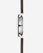 popup|Gewölbtes Saphirglas|Für eine klare Sicht sorgt das absolut kratzfeste und doppelt entspiegelte Saphirglas – die Premiumklasse der Uhrgläser.