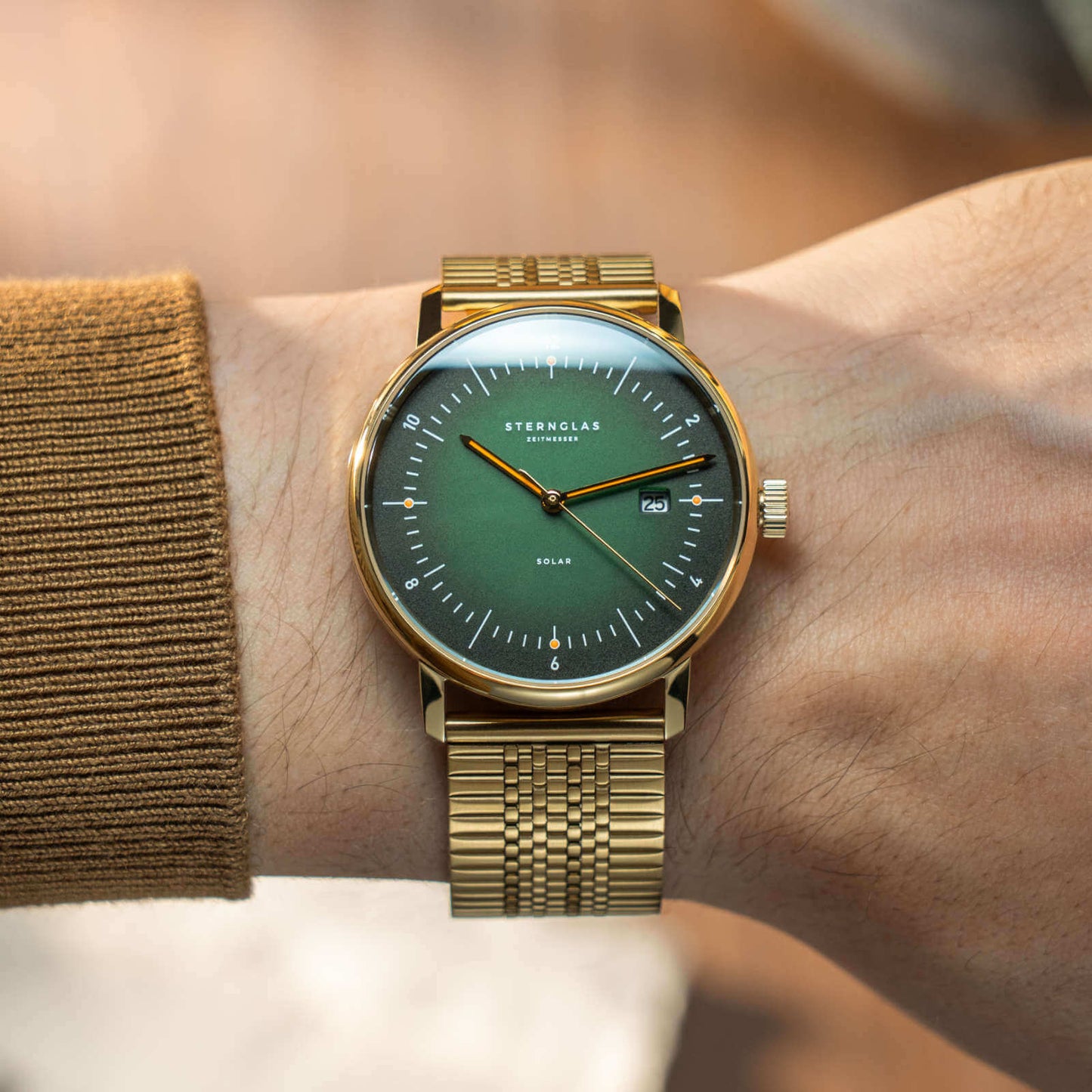 Naos Solar dunkelgrün