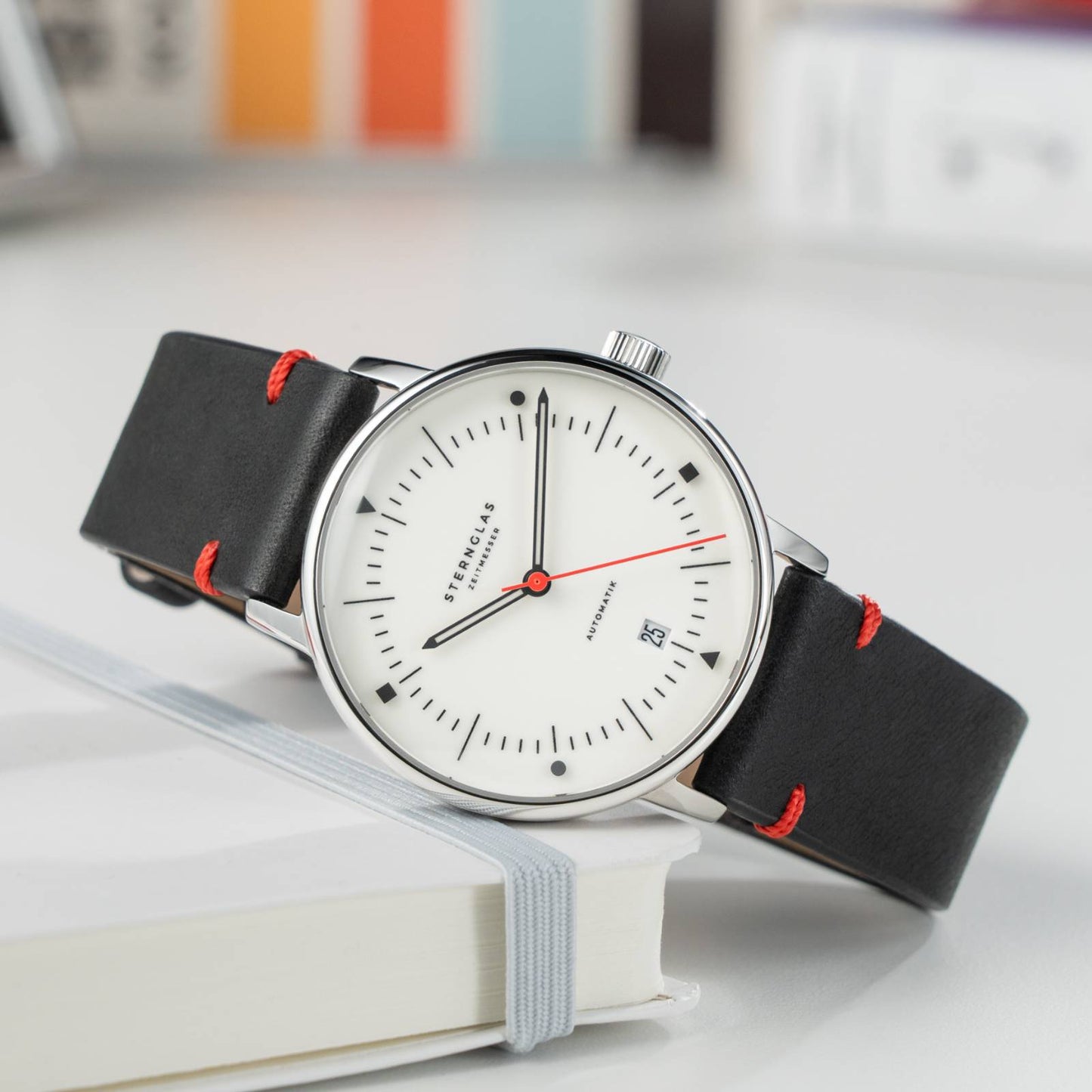 Naos Automatik Edition Bauhaus X rot