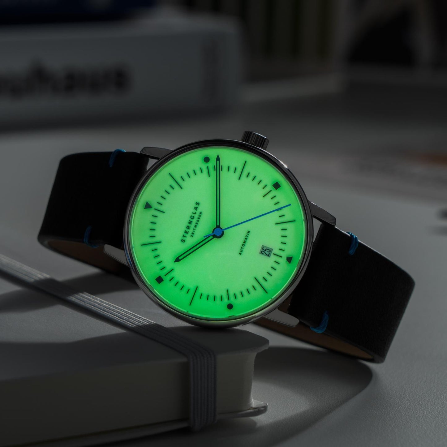 Naos Automatik Edition Bauhaus X blau