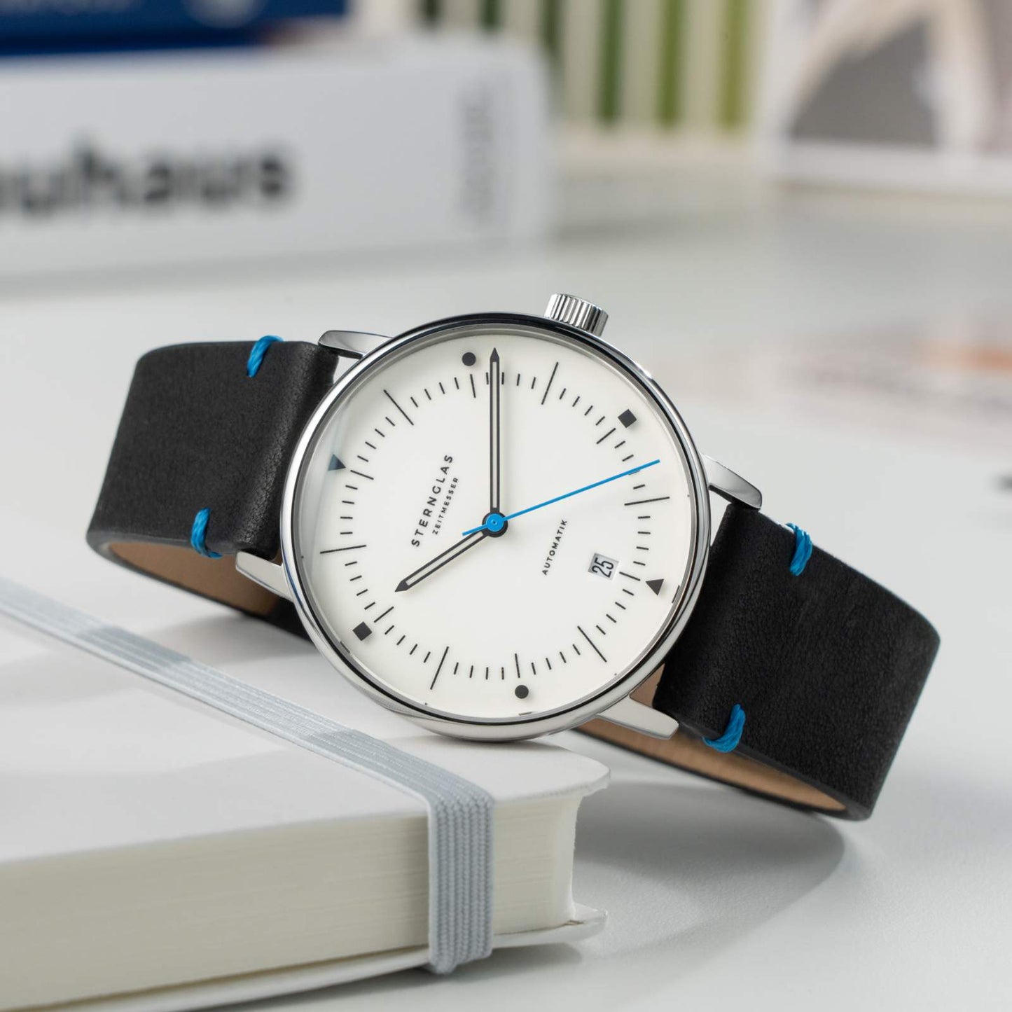 Naos Automatik Edition Bauhaus X blau