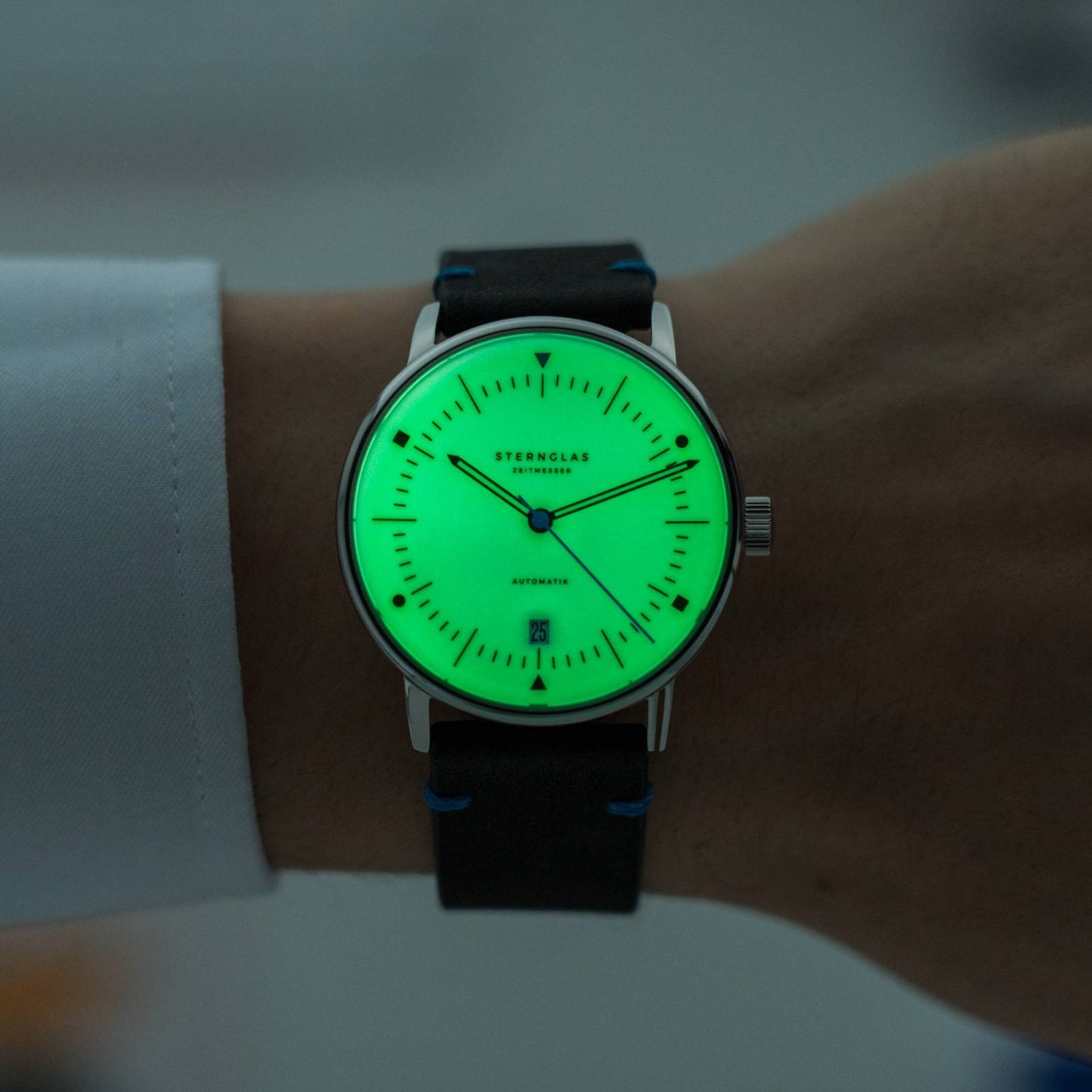 Naos Automatik Edition Bauhaus X blau